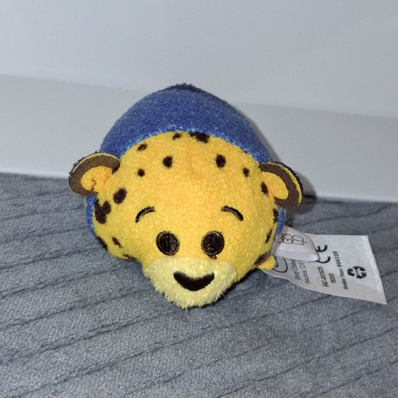 Disney Tsum Tsum Zootopia Officer Clawhauser mini stackable plush - Picture 6 of 8